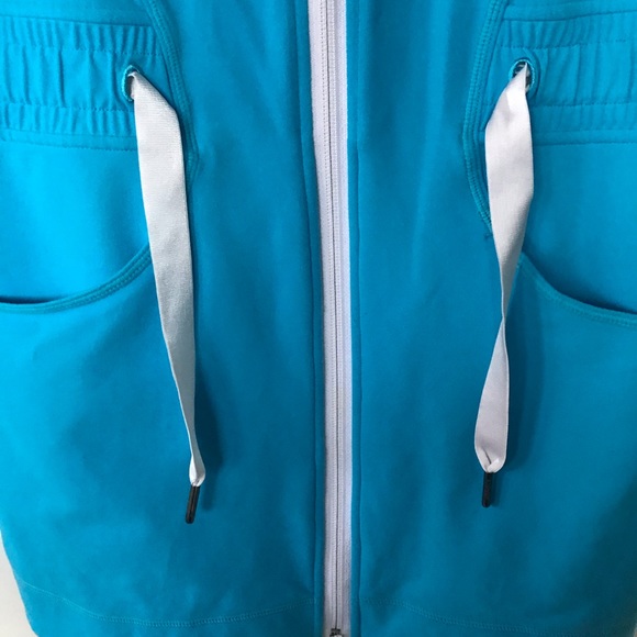 Lululemon Cinch Waist Jacket - Picture 3 of 6